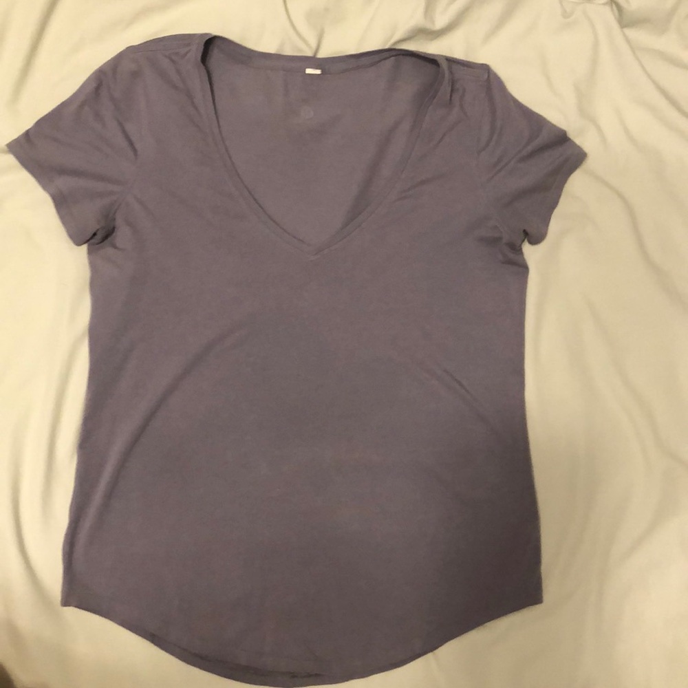 Lululemon tshirt
